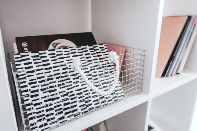wire-drawer-on-box-shelve