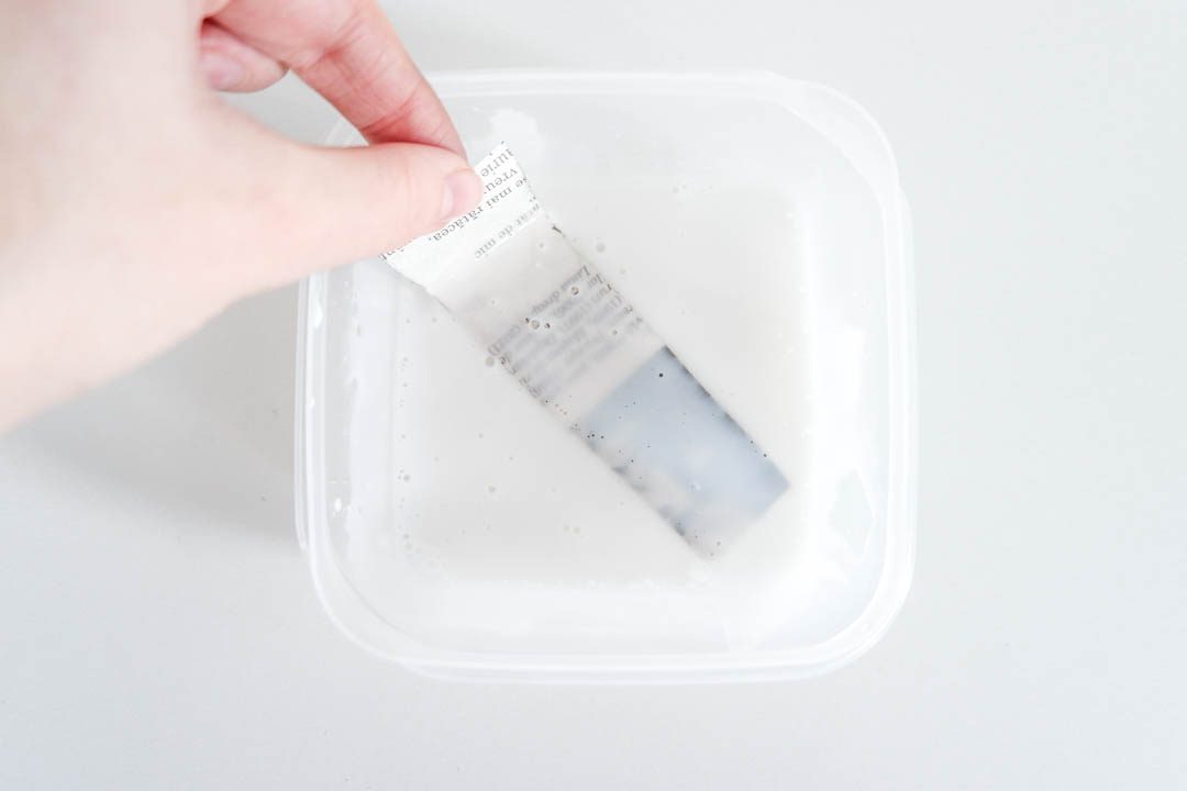 make-paper-mache-glue