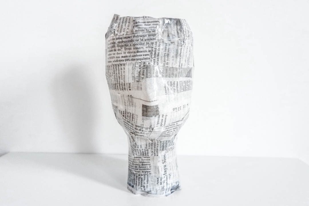paper-mache-vase-first-layer