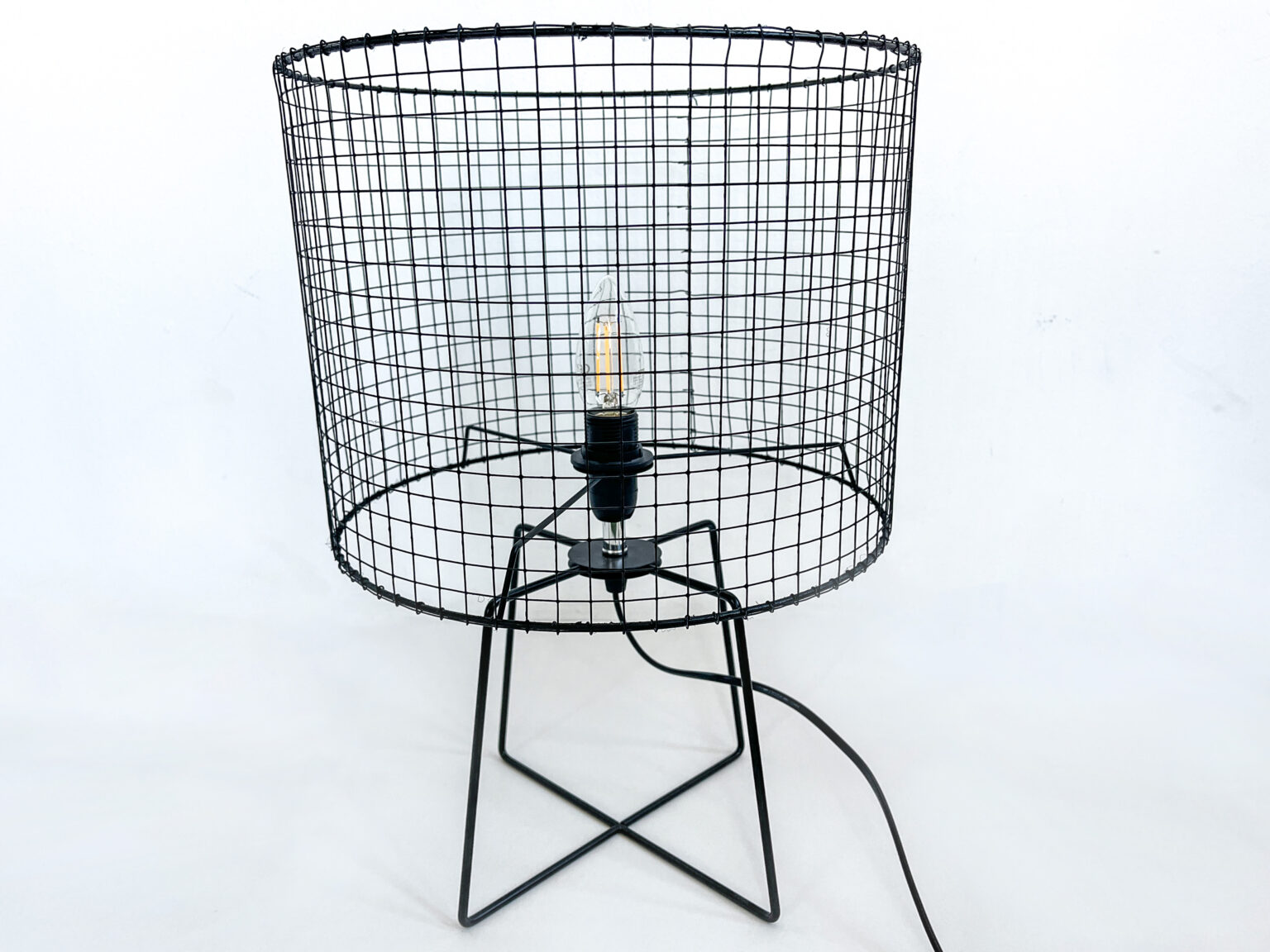 wire-mesh-lamp