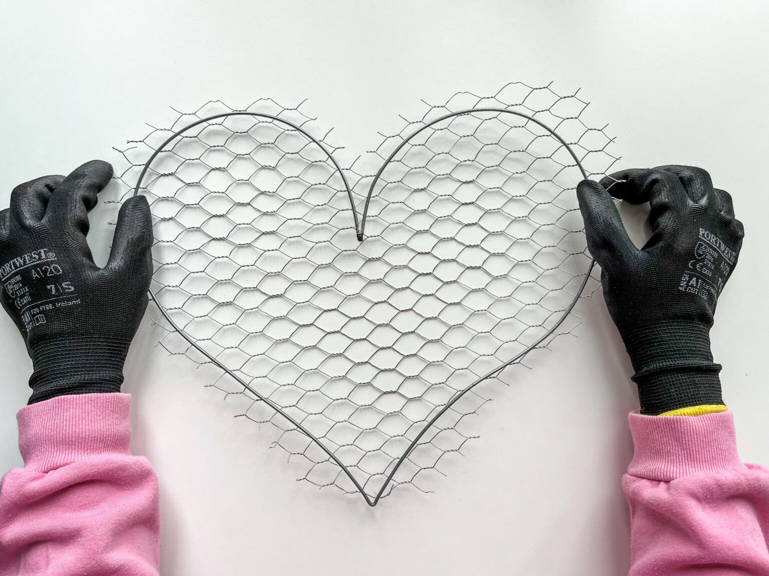 wire-heart-shape