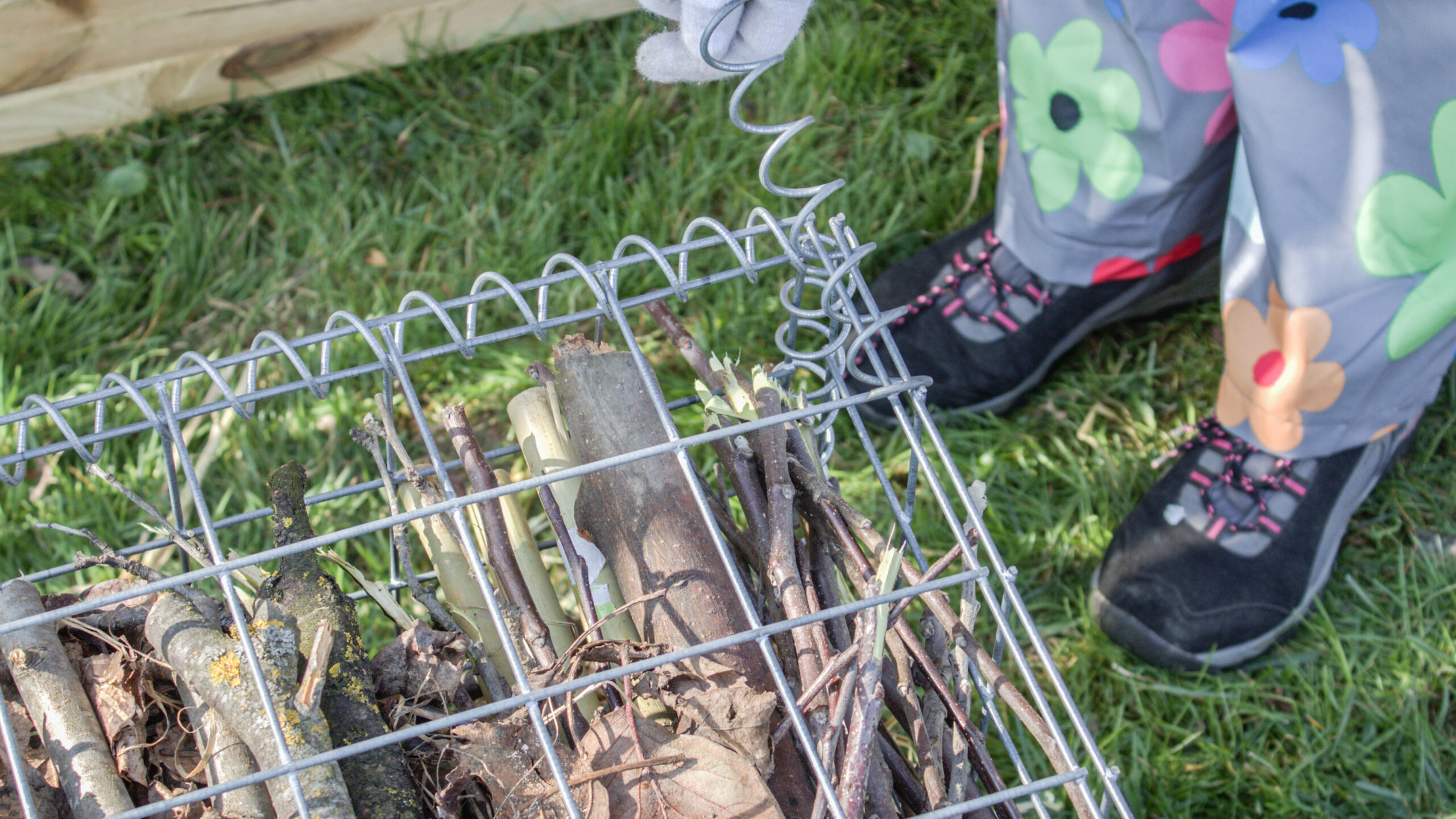 close-gabion-lid