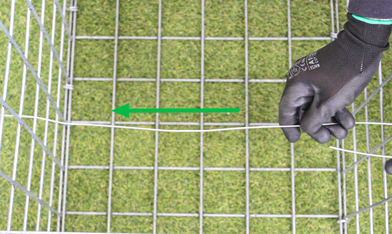 insert-tying-wire