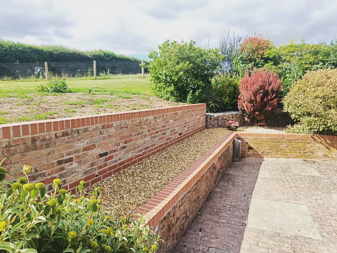 brick-wall-garden
