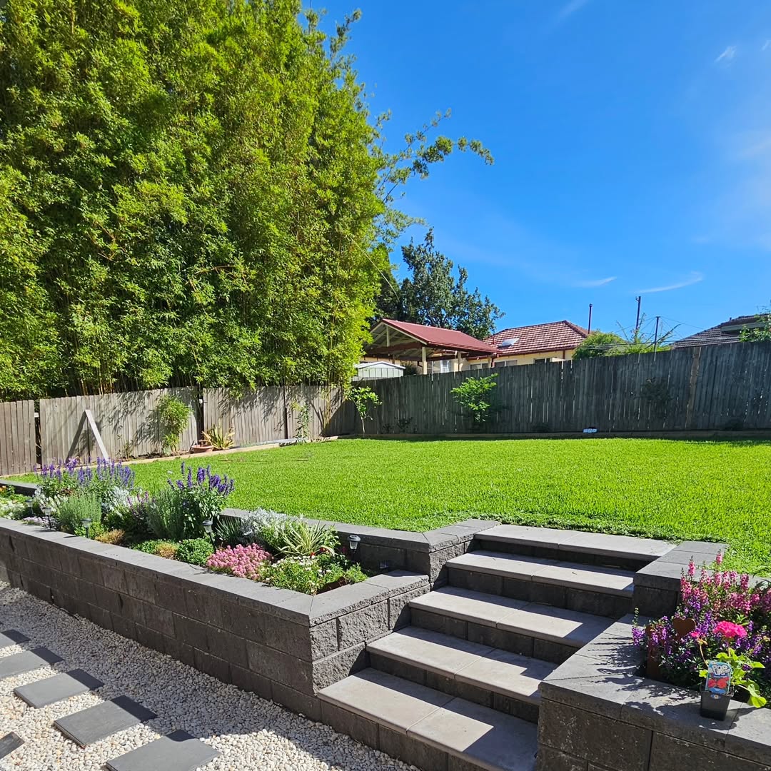 grey-concrete-retaining-wall