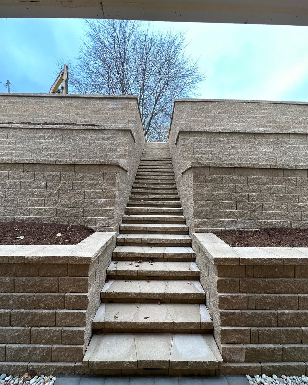 concrete-wall-with-steps