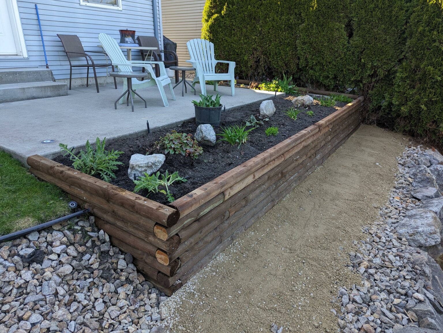 small-retaining-wall-garden