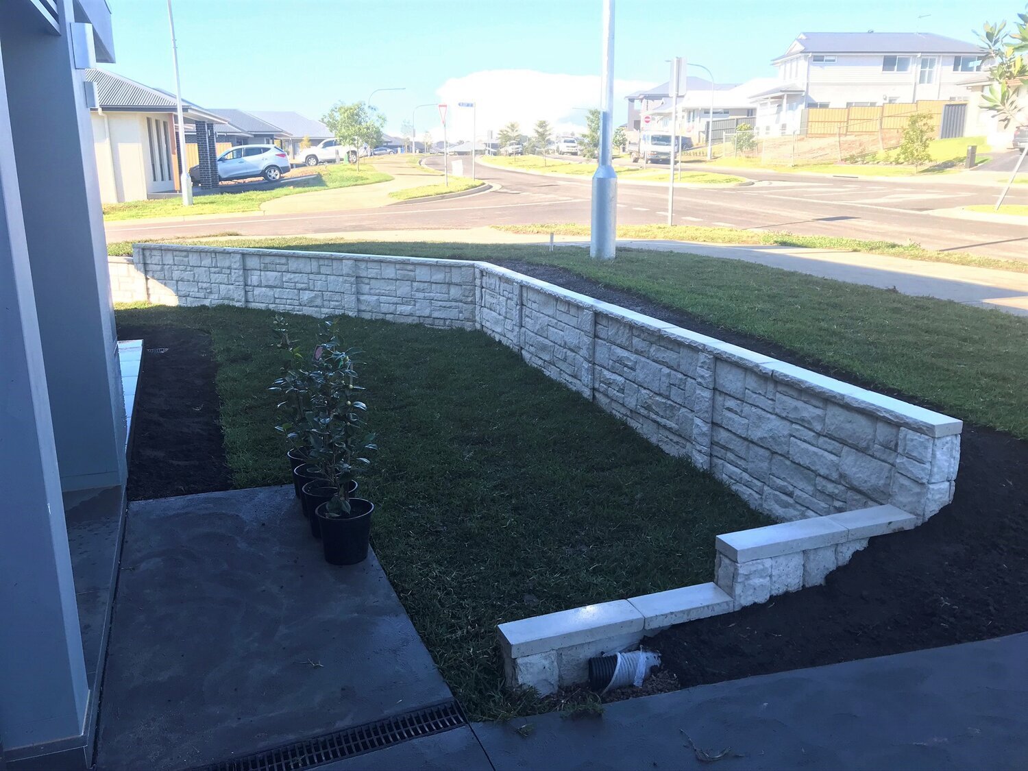 white-brick-stone-wall