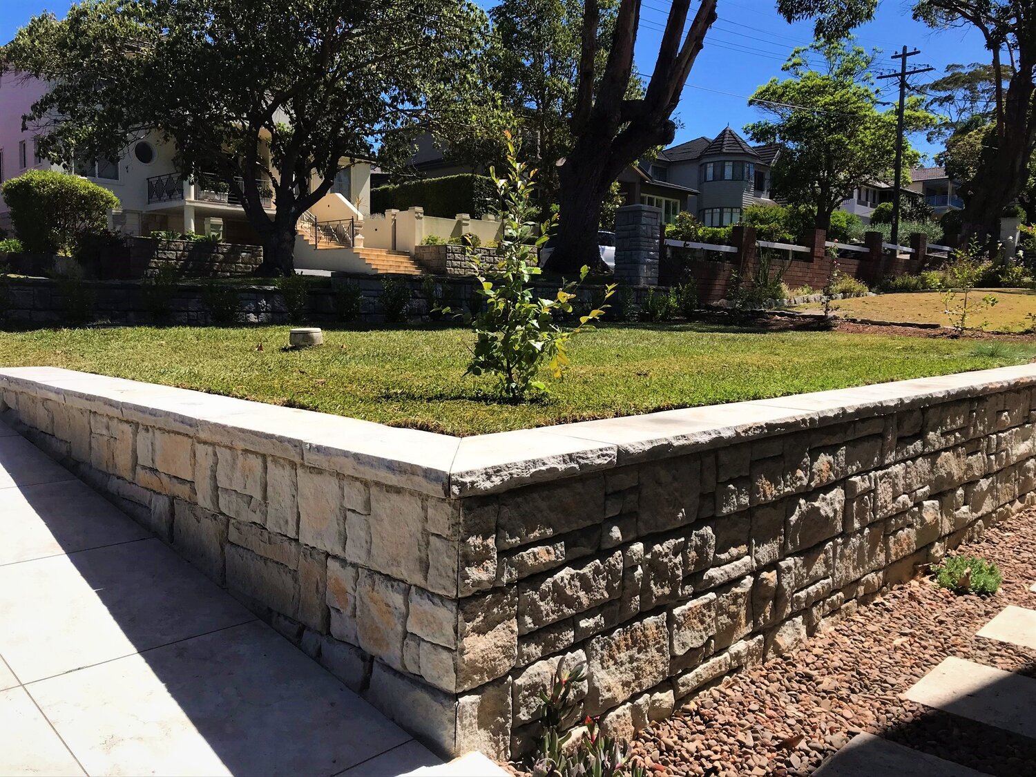 earth-stones-wall