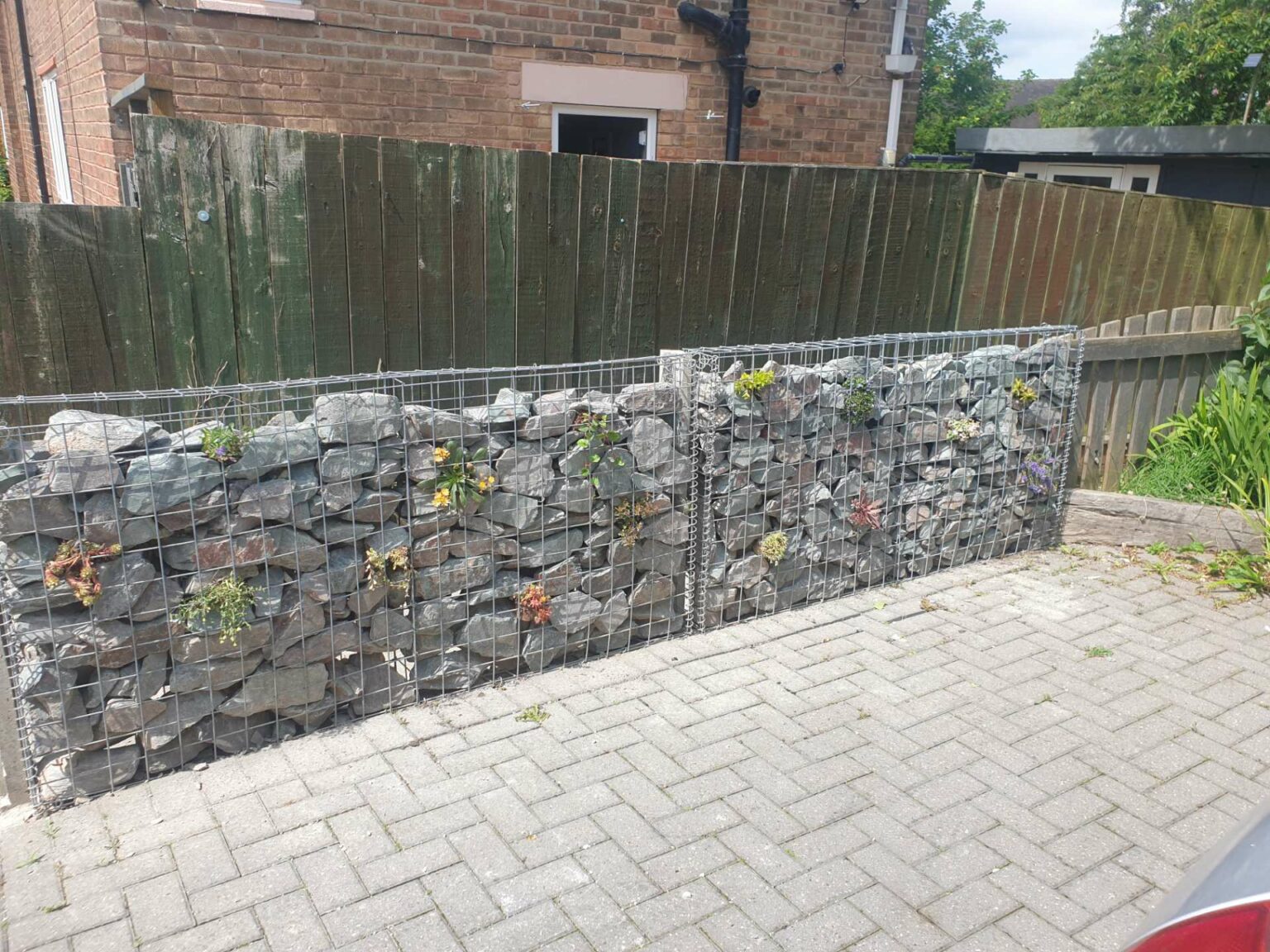 gabion-deature-with-plants