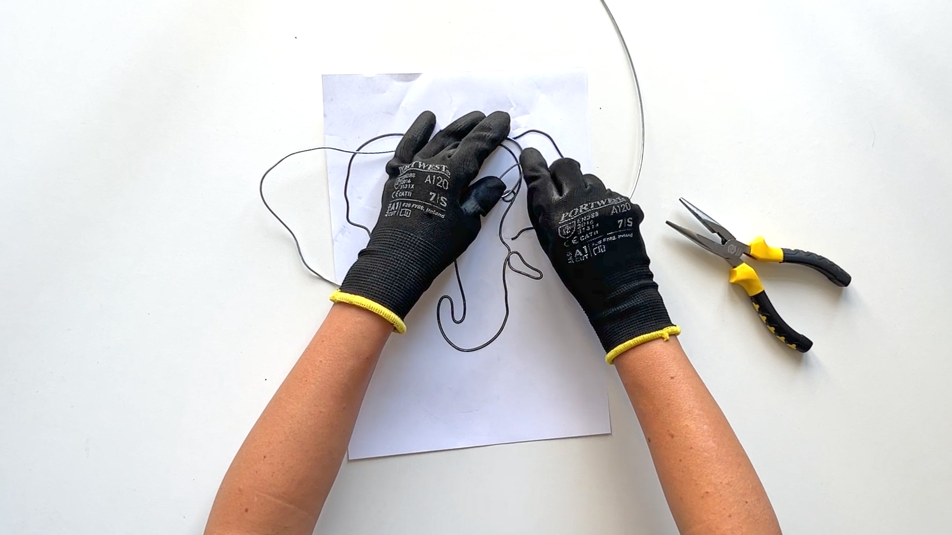 finish-the-wire-art