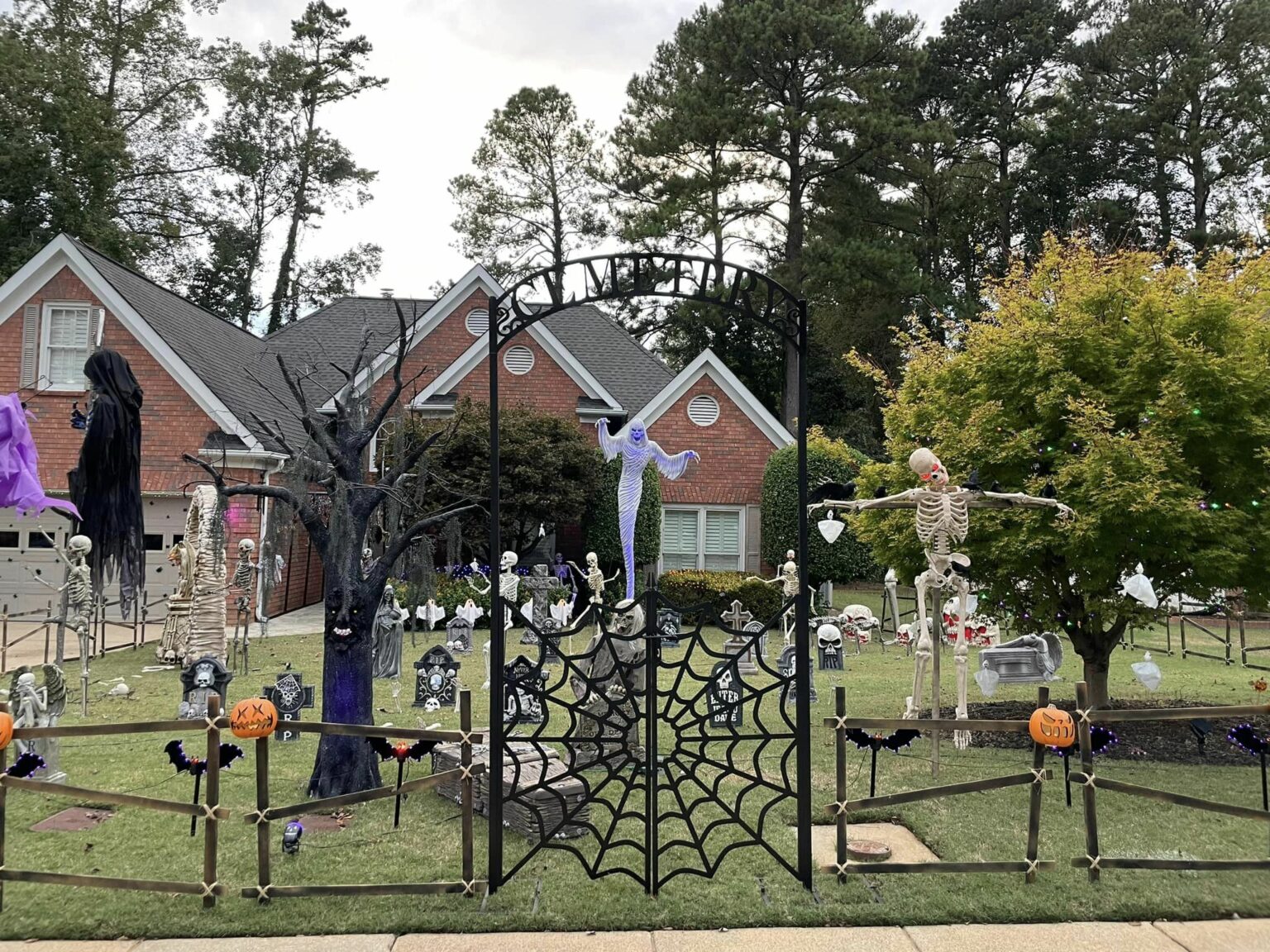 haunting-graveyard