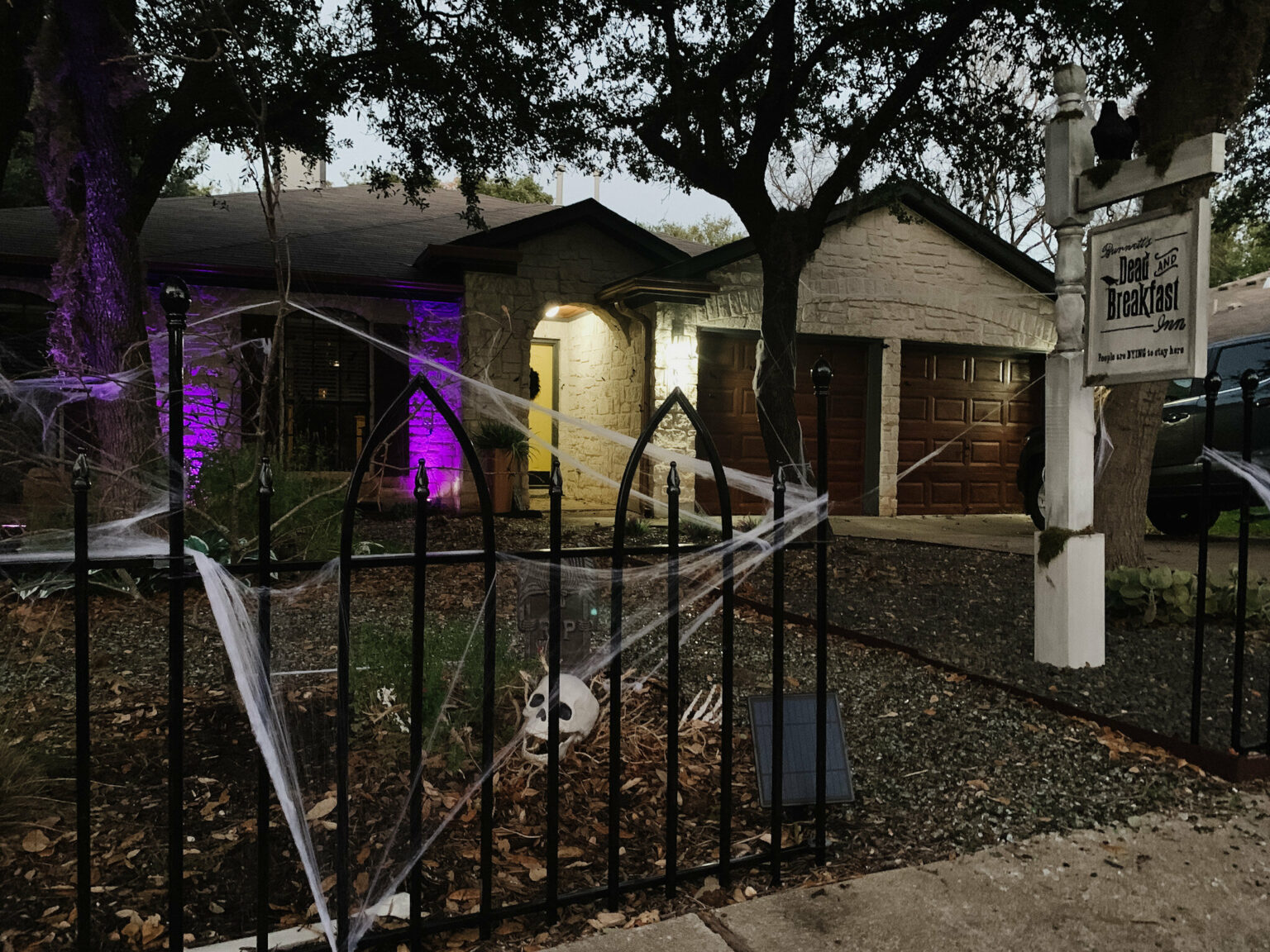 gothic-style-fencing