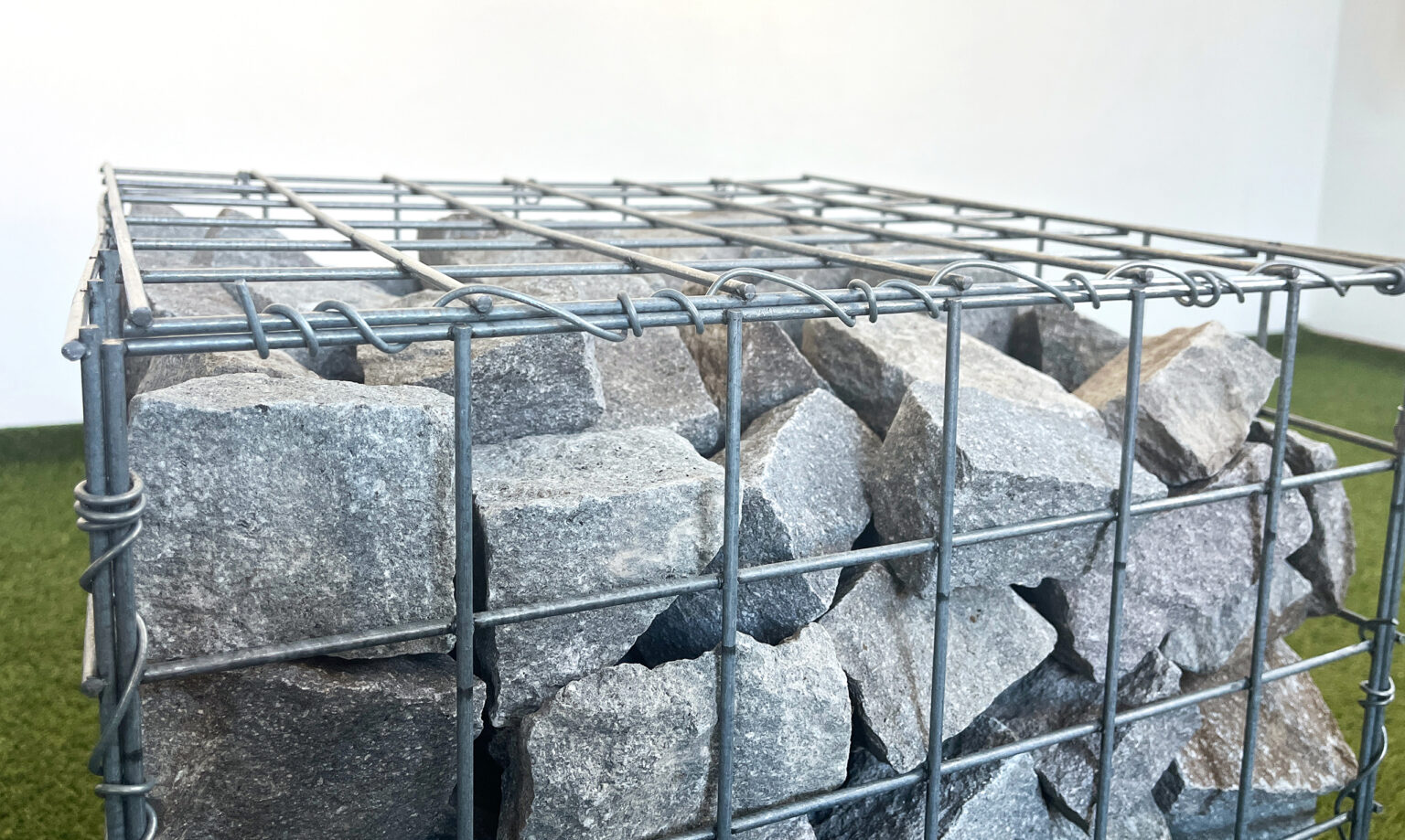 secure-lid-tying-wire