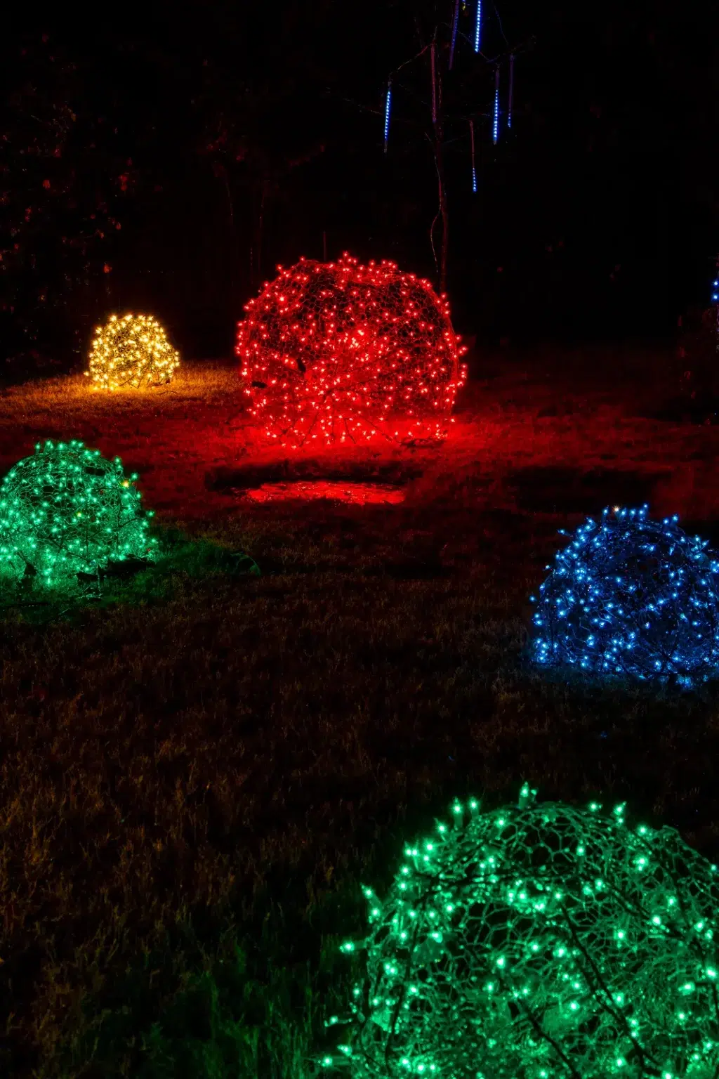 yard-light-balls