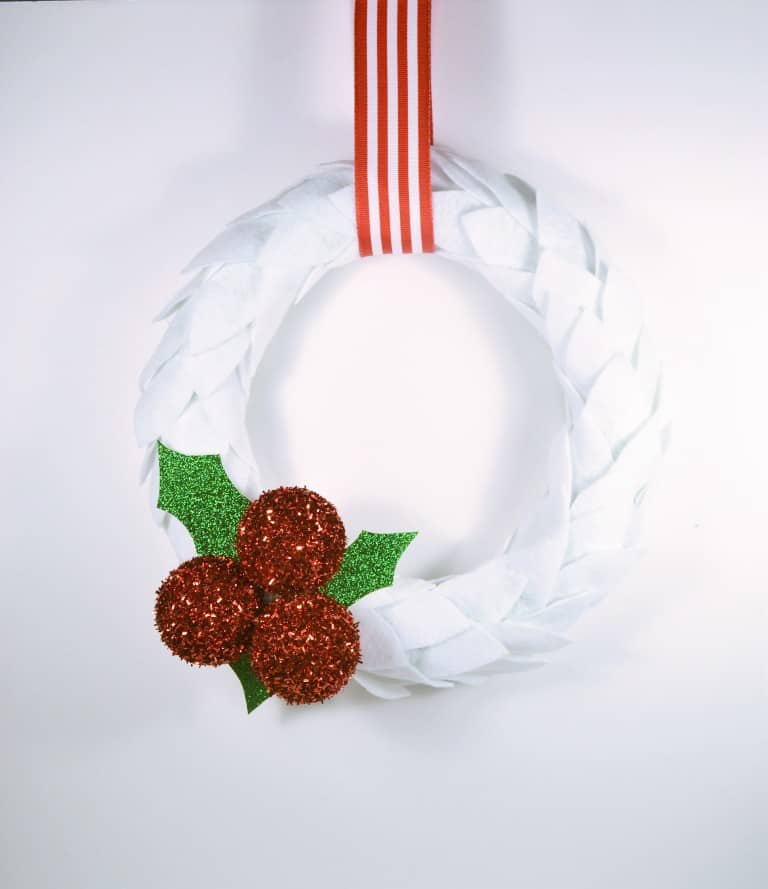 red-and-white-felt-wreath