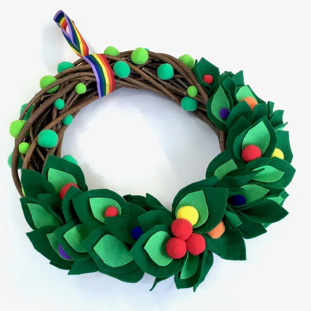 rainbow-felt-wreath