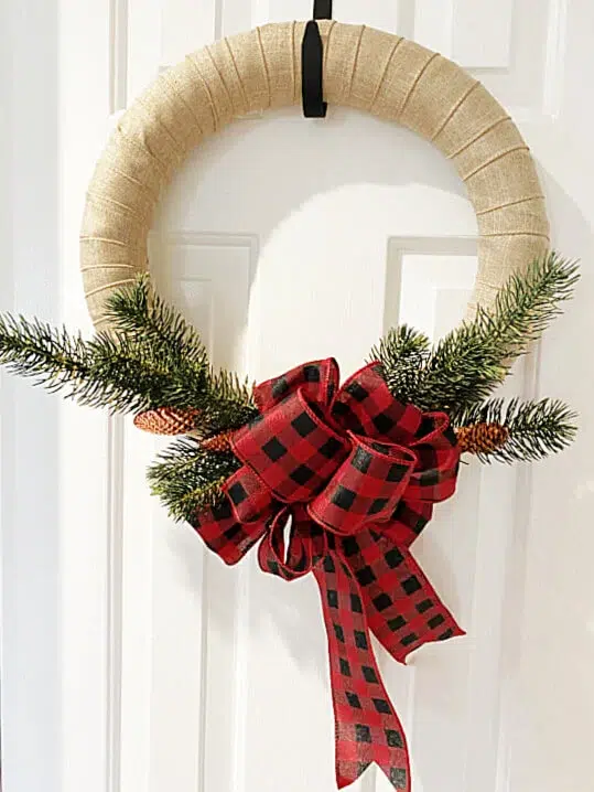 neutral-pool-noodle-wreath