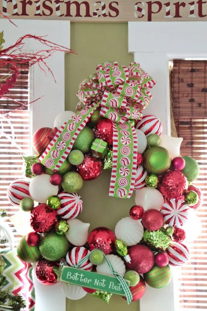 red-and-green-wreath