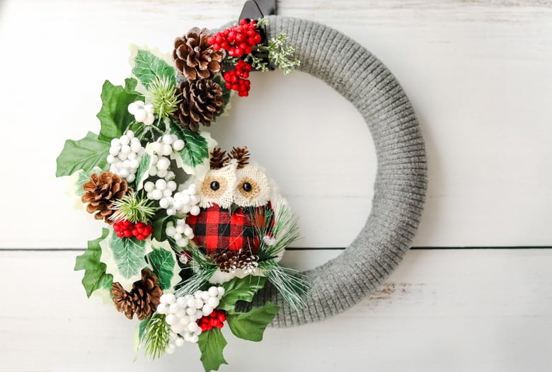 recycled-sweater-wreath